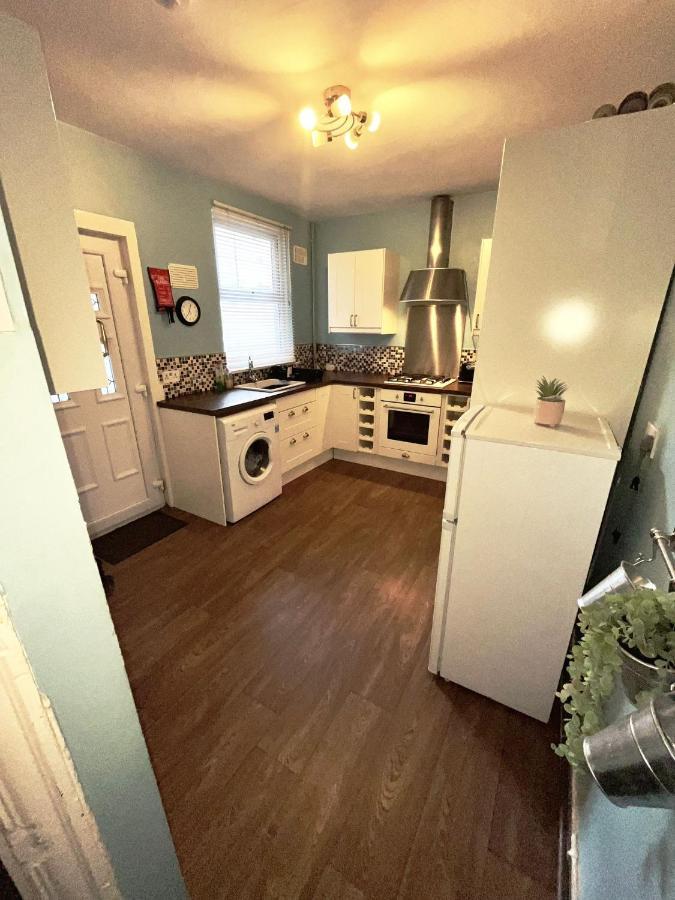 Rooms Anfield- 5 Mins From Lfc Ливърпул Екстериор снимка