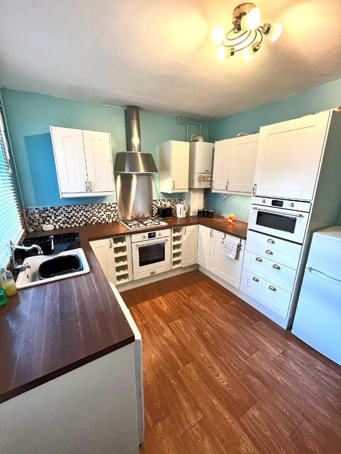 Rooms Anfield- 5 Mins From Lfc Ливърпул Екстериор снимка