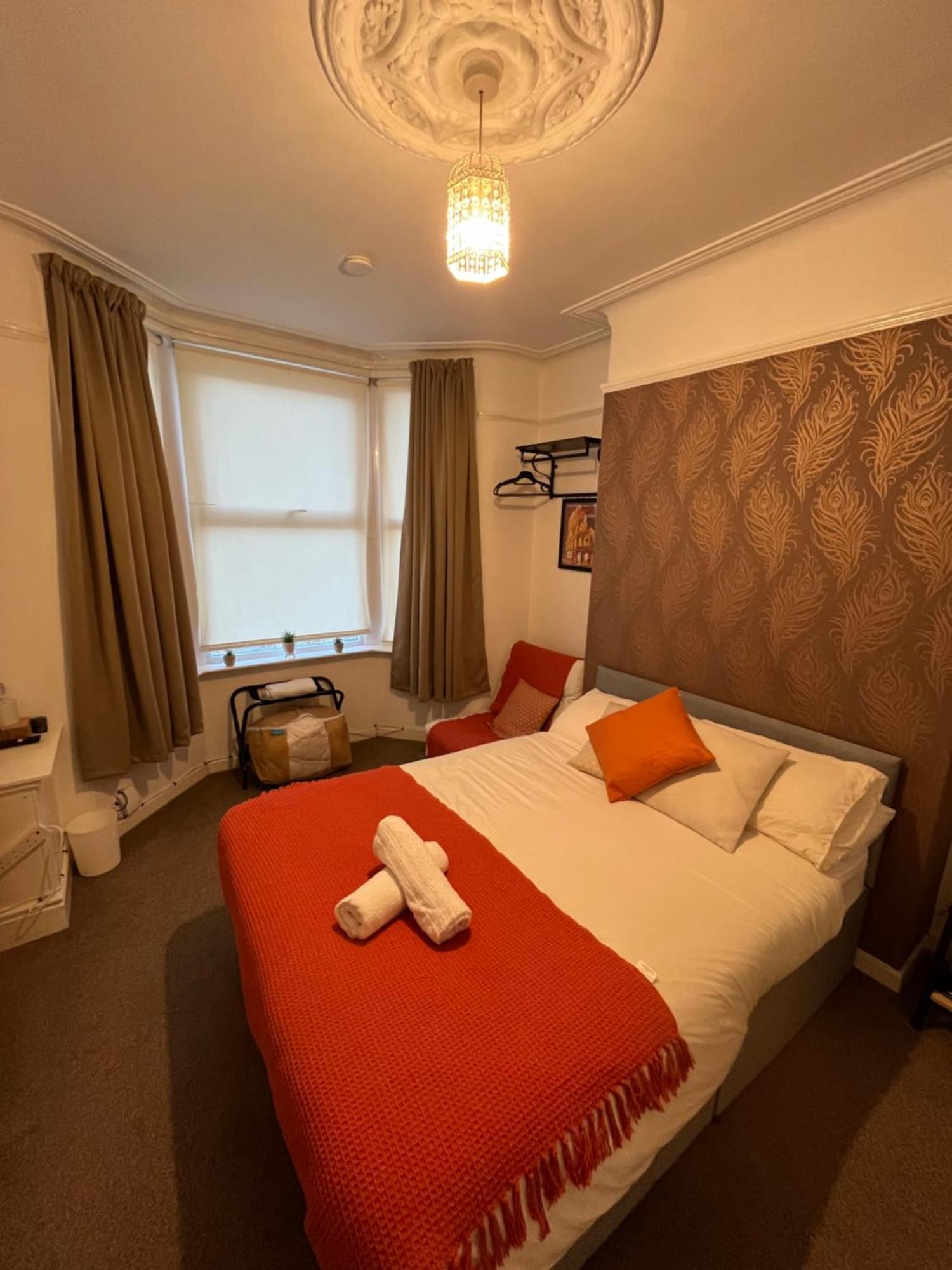 Rooms Anfield- 5 Mins From Lfc Ливърпул Екстериор снимка