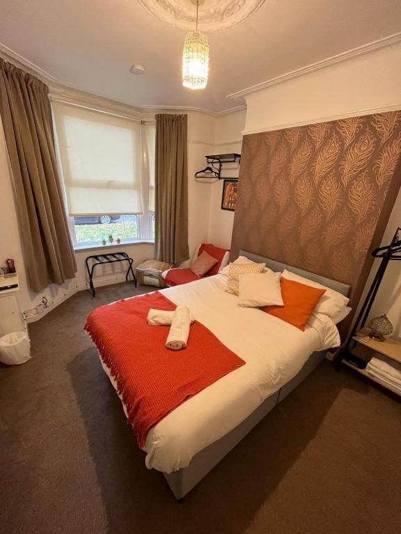 Rooms Anfield- 5 Mins From Lfc Ливърпул Екстериор снимка